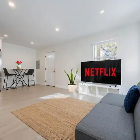 Prestige Studio Haven At Burbank